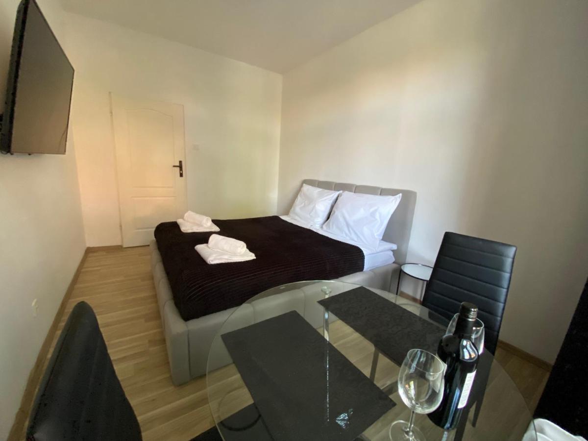 Vip Rooms Apartment Torun Ngoại thất bức ảnh