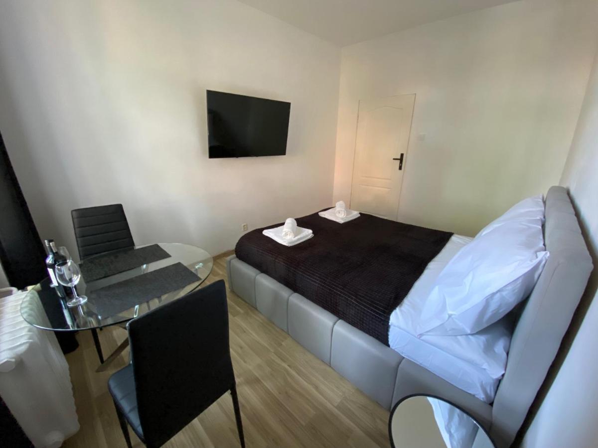 Vip Rooms Apartment Torun Ngoại thất bức ảnh